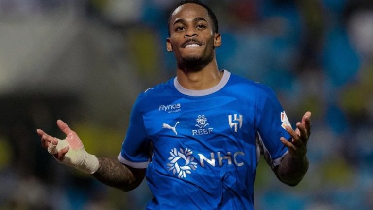 تطورات جديدة في الهلال بشأن لاجامي وسامرفيل قبل موقعة الاتحاد
